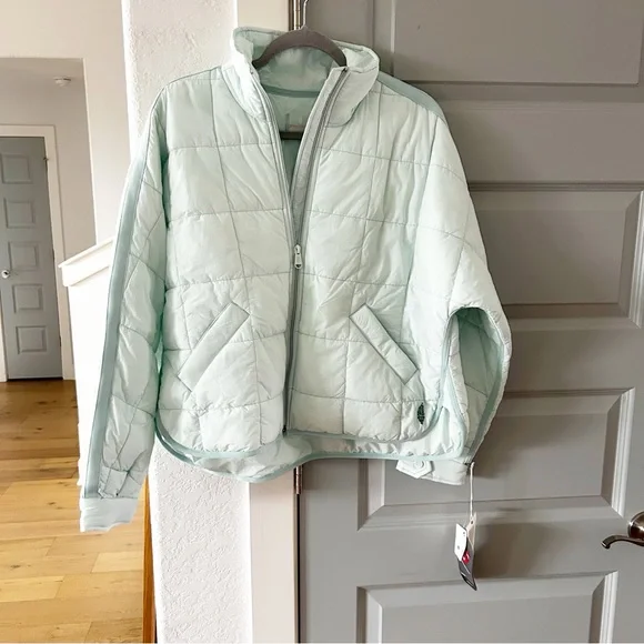 NWT Free People Pippa Packable Puffer Jacket Saltwater - Picture 3 of 5